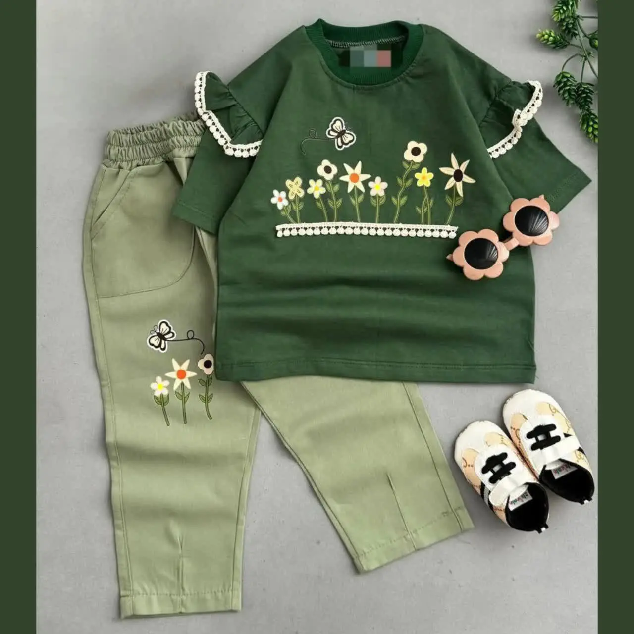 دسته‌بندی: تیشرت و شلوار 
