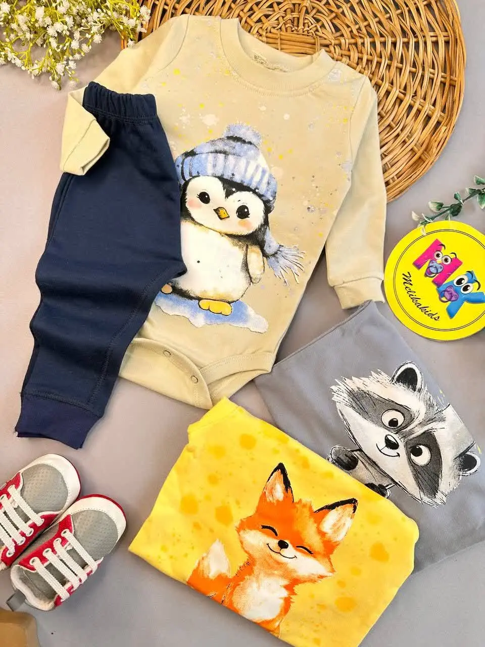 بادی شلوار طرح پنگوئن کرمی...