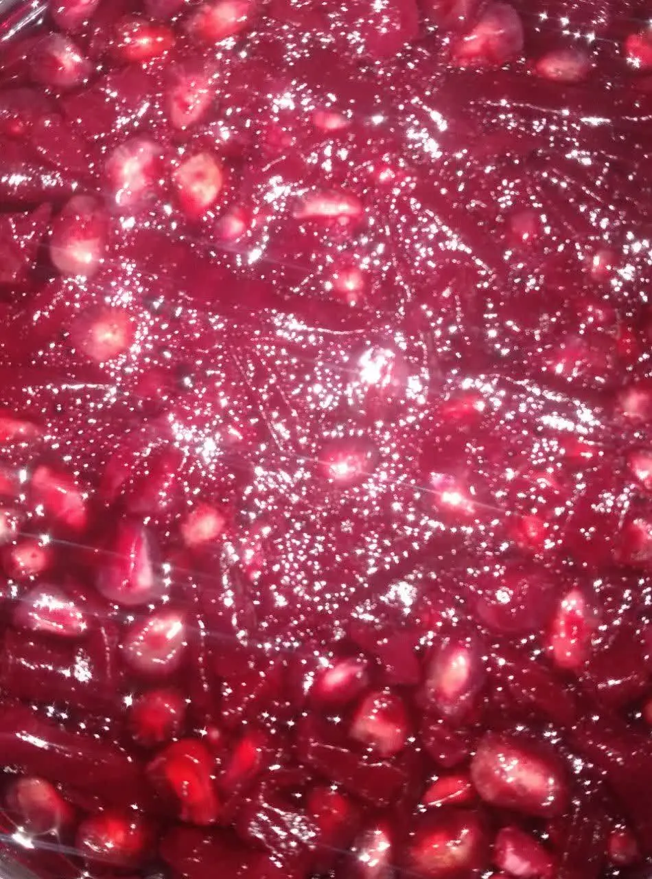 سالاد لبو وانار مخصوص شب یلدا 
