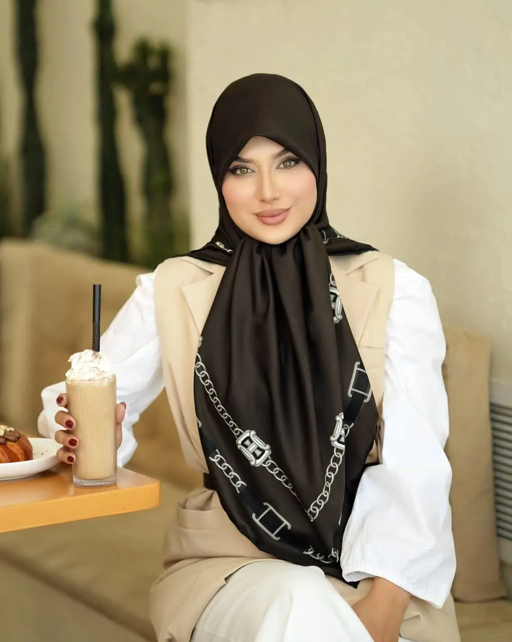 اگه دنبال روسری مجلسی وسط س...