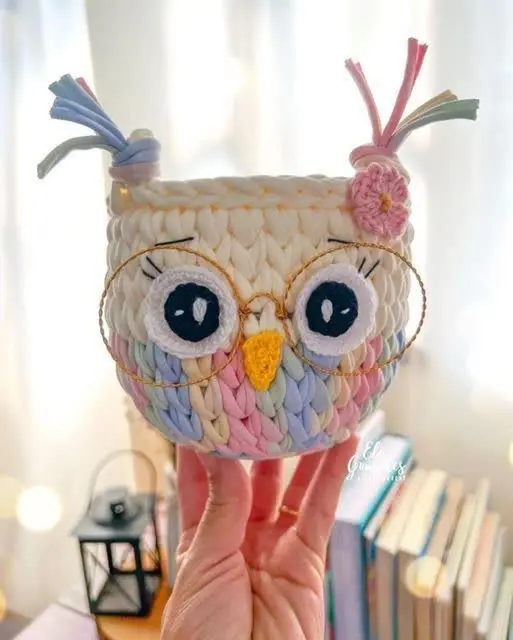 گودوووو اینو نگاه با اون عینکش😄
