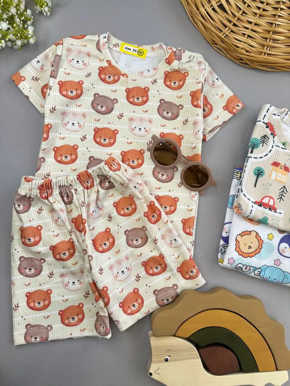 تیشرت شلوارک کبریتی طرح سه تدی تمام چاپ نوزادی و کودک کد ۱۱۱۲۵ 
