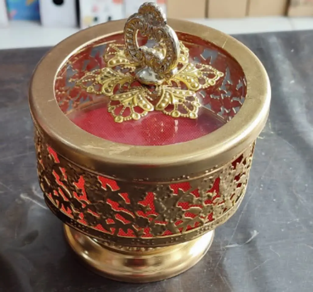 قندان فلزی طلایی 
