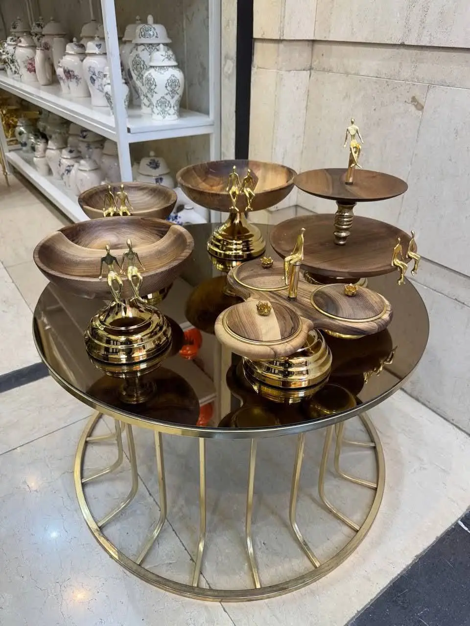 سرویس پذیرایی آدمک