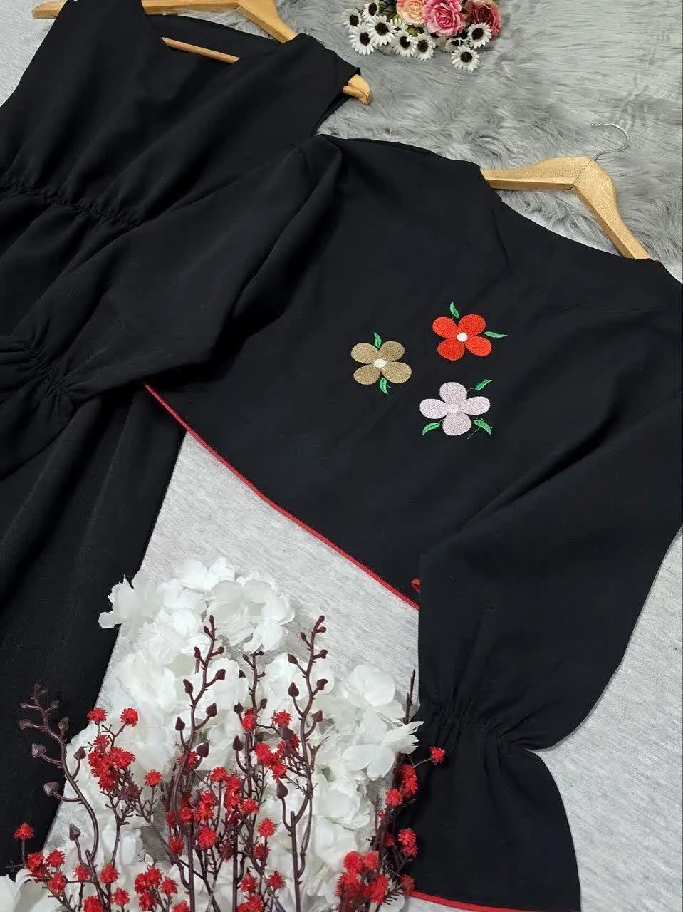 🩸نام: کت و سارافون گلدوزی نیایش
