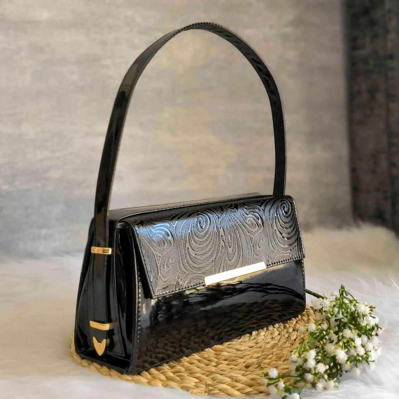 اینجا منبع کیف‌های جذاب و شیکو پیک👇
