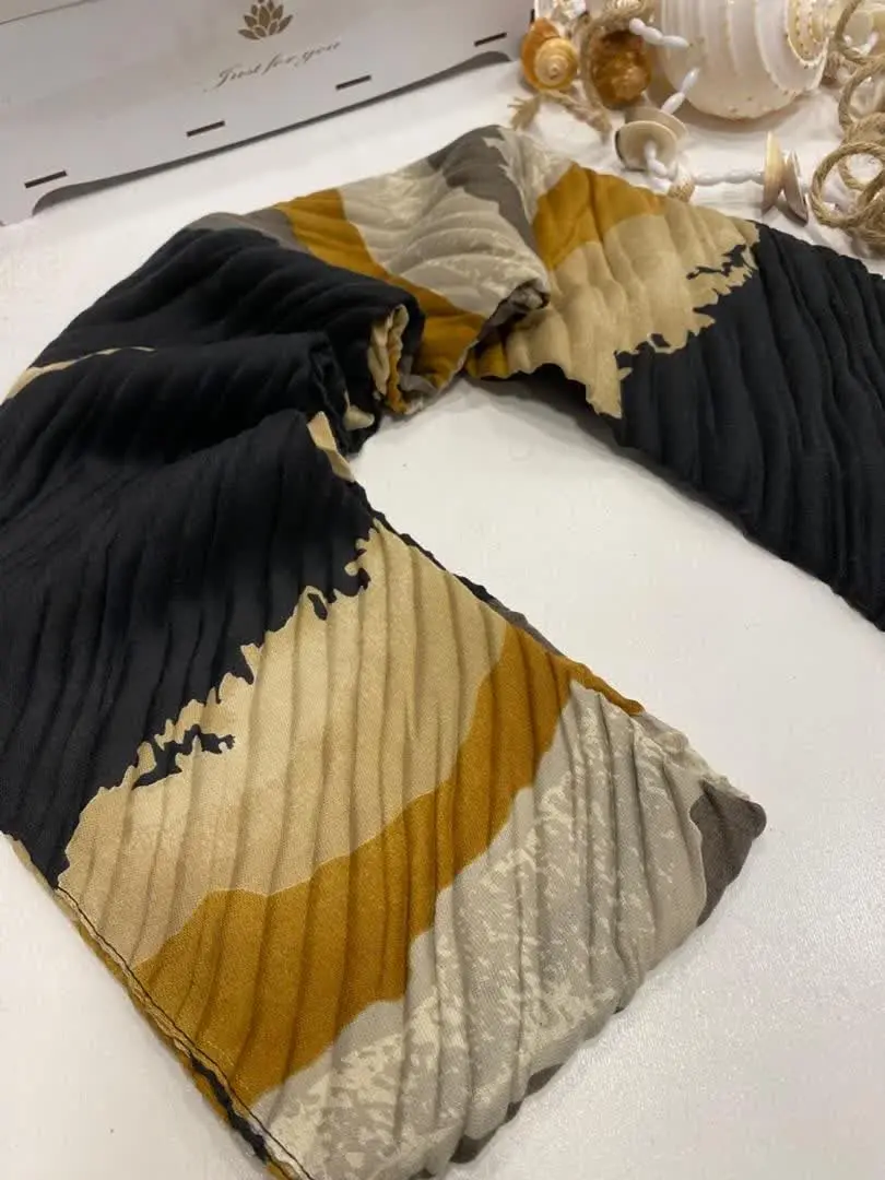 شال پلیسه نخی