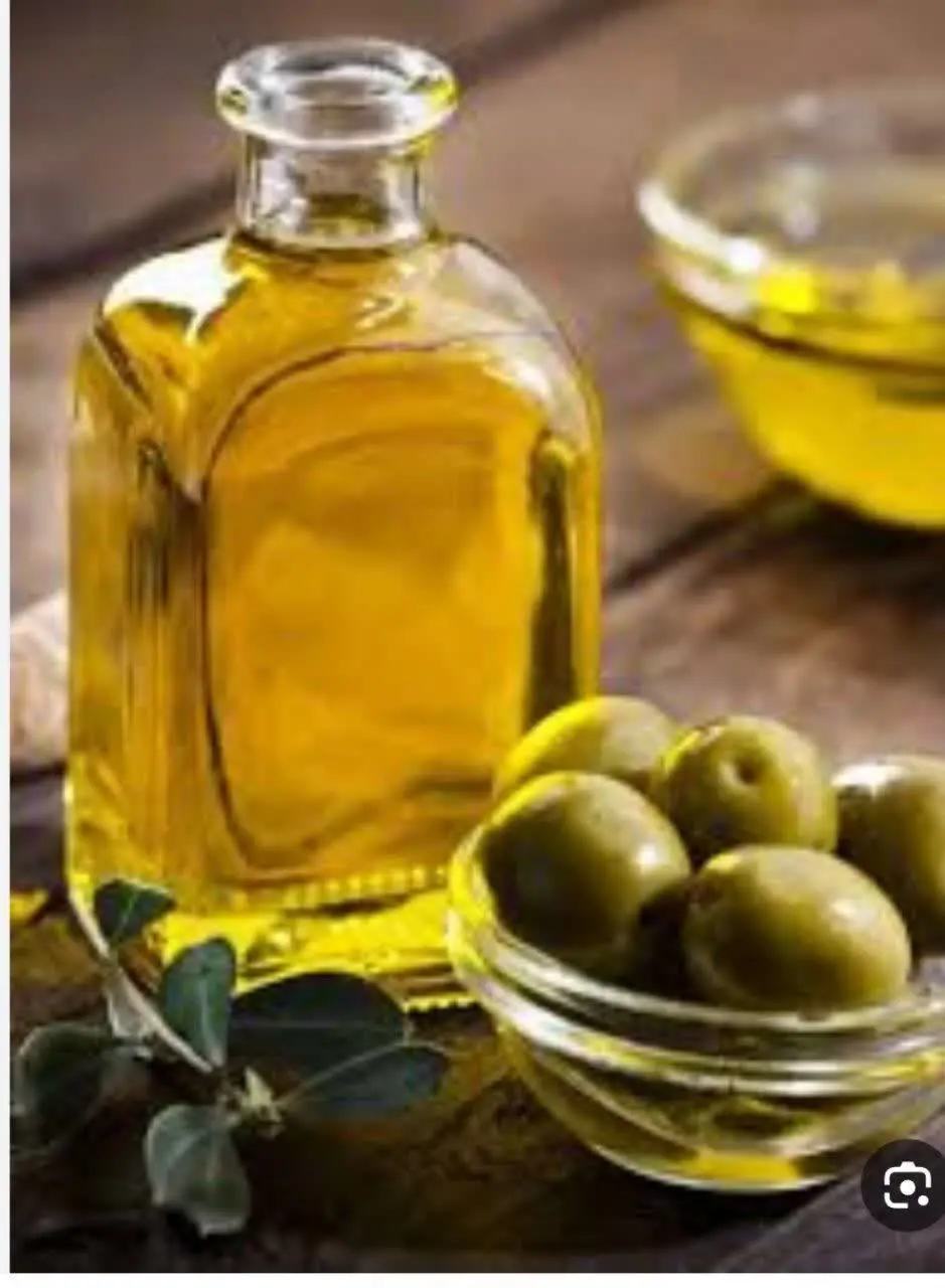 روغن زیتون اصل کاملا طبیعی...