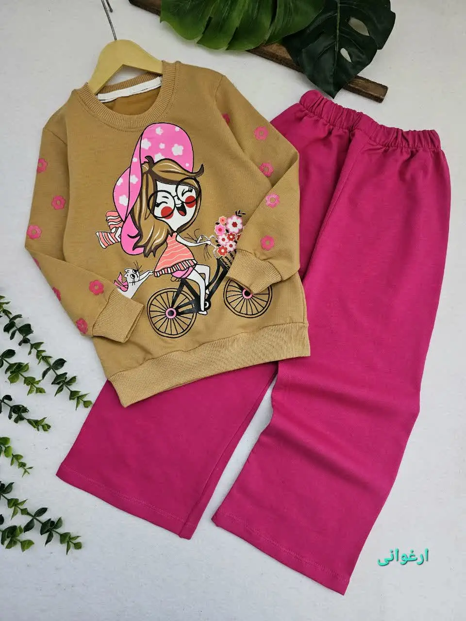 بلوز شلوار دوچرخه سوار
