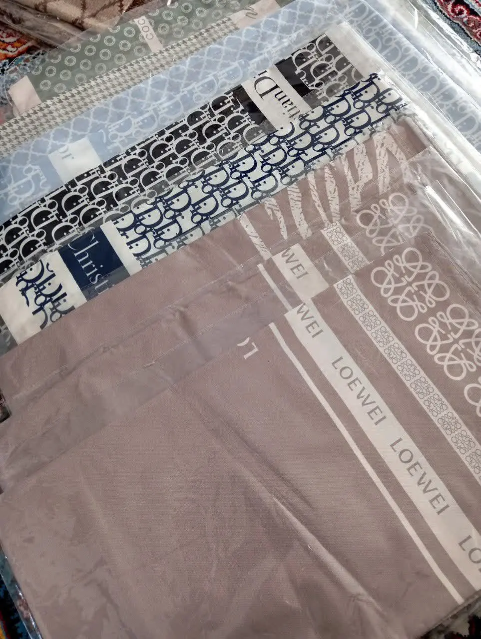 روسریای ابریشم توییل گرنجی🥰🥰
