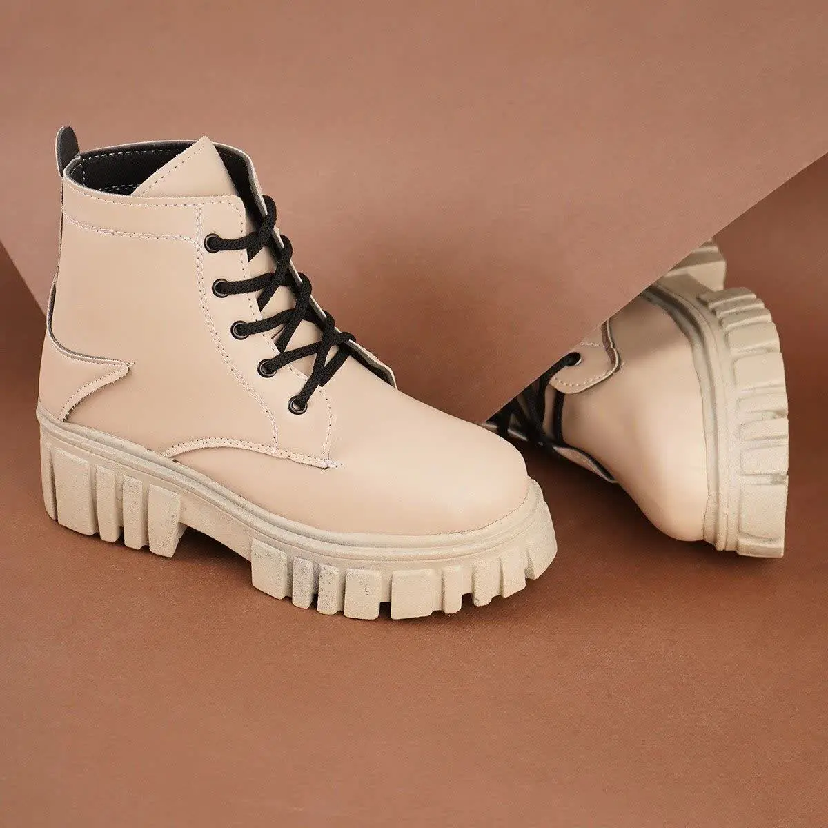 🏆نیم بوت زنانه کرم مدل Roxana ویژه
