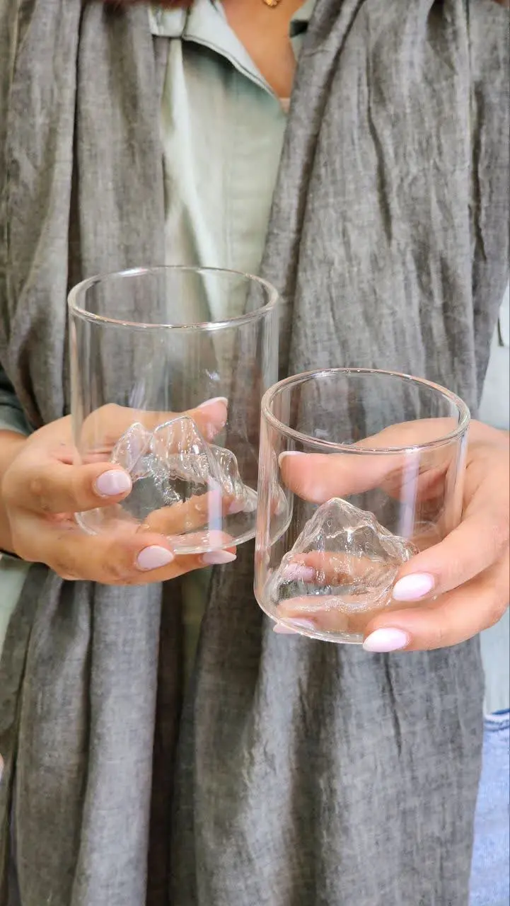 لیوان صخره در دو سایز