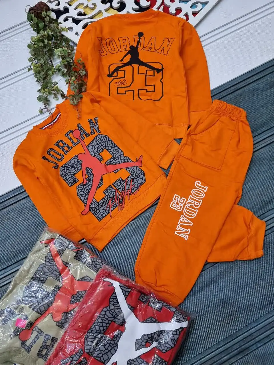 🇮🇷🧥🧶👗👚👔🎽👕👖💎
