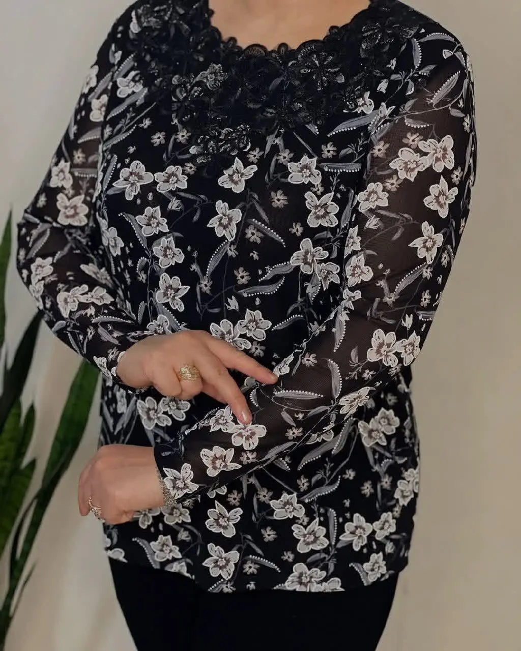 بلوز وارداتی جنس کار لمه تورکش در سه طرح بسیار زیبا🛍️✅ 
