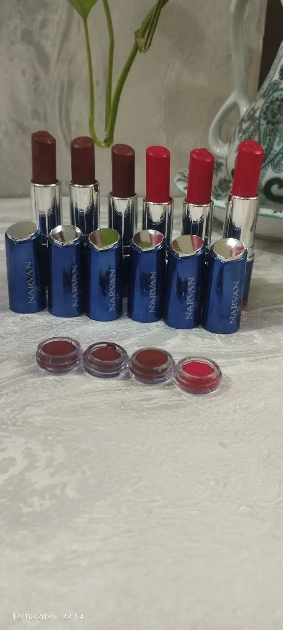 رنگ گوجه ای، قهوه ای تیره،...