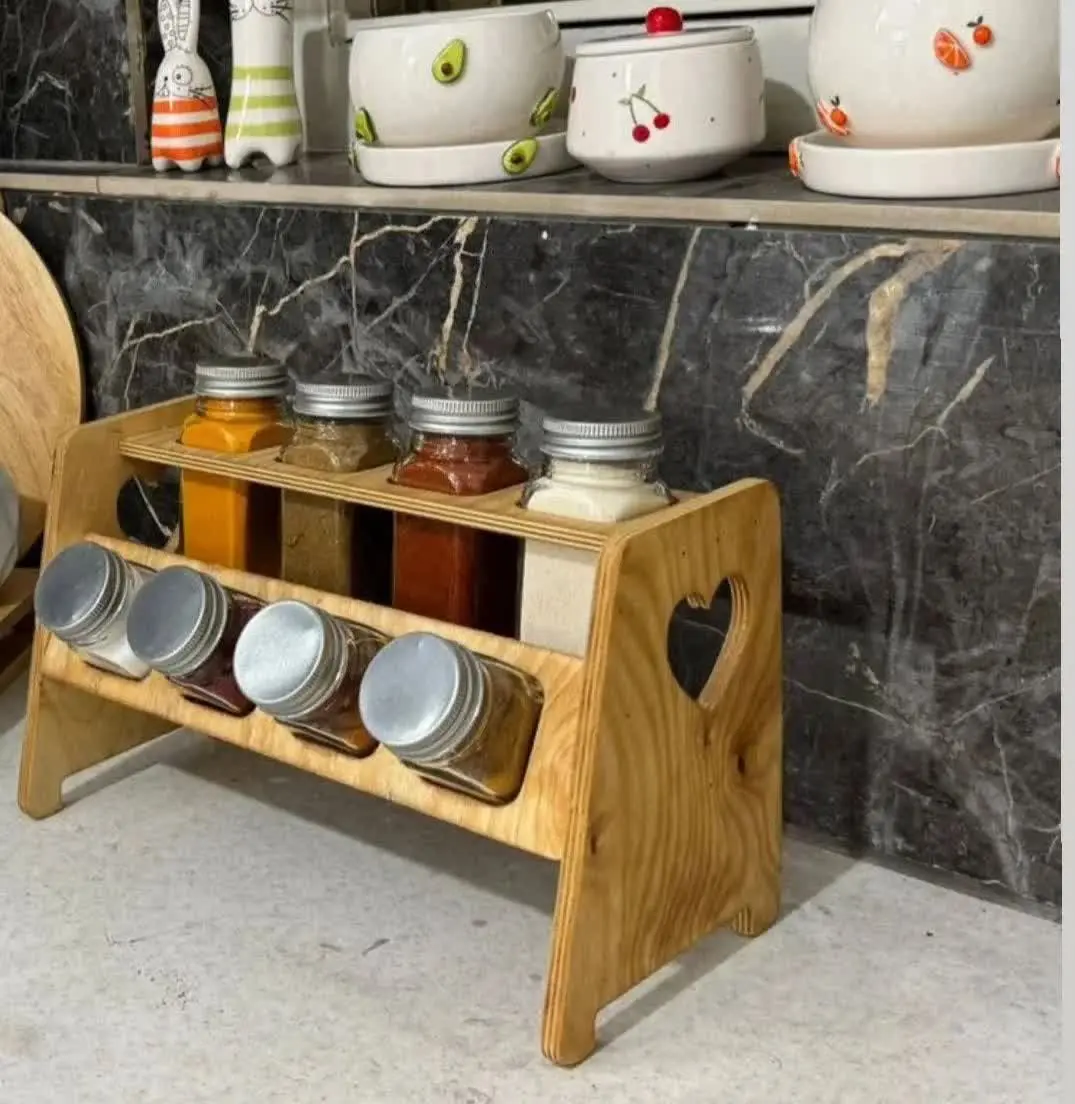 جا ادویه‌ای
