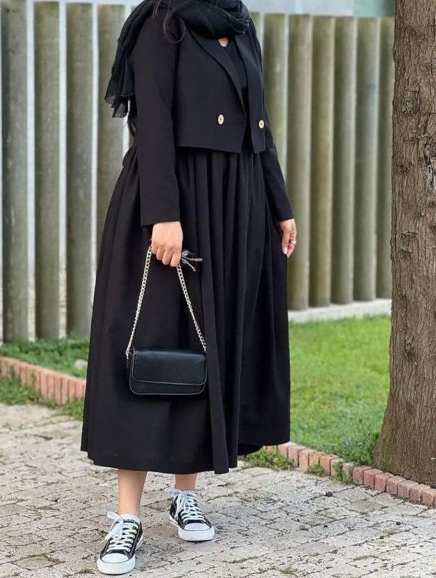 🌙نام: ست کت و سارافون بسیار زیبای فروزان
