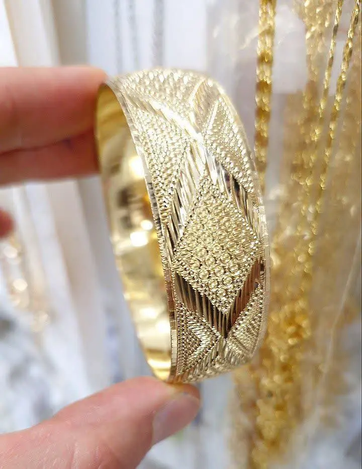 🟠کد:۱۵۵۱۷۱۲۴۰
