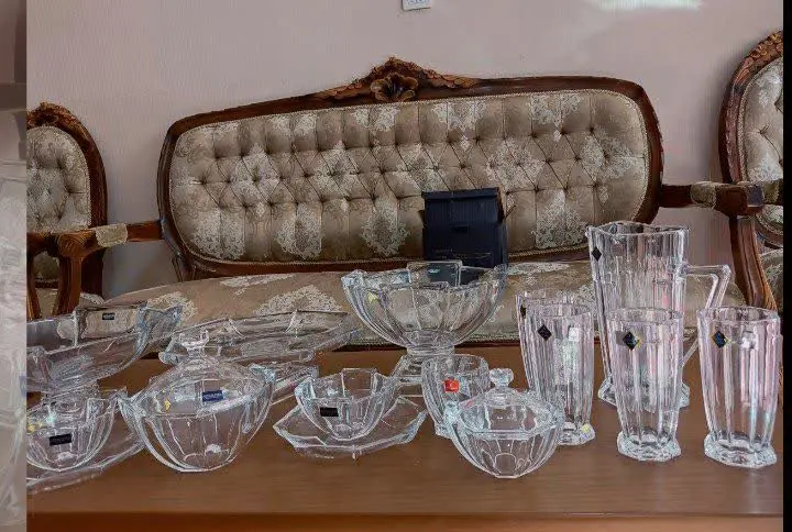 ۱عدد شکلات خوری درب دار