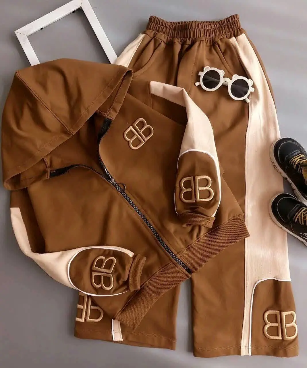 💎 نام: ست Bگلدوزی شده