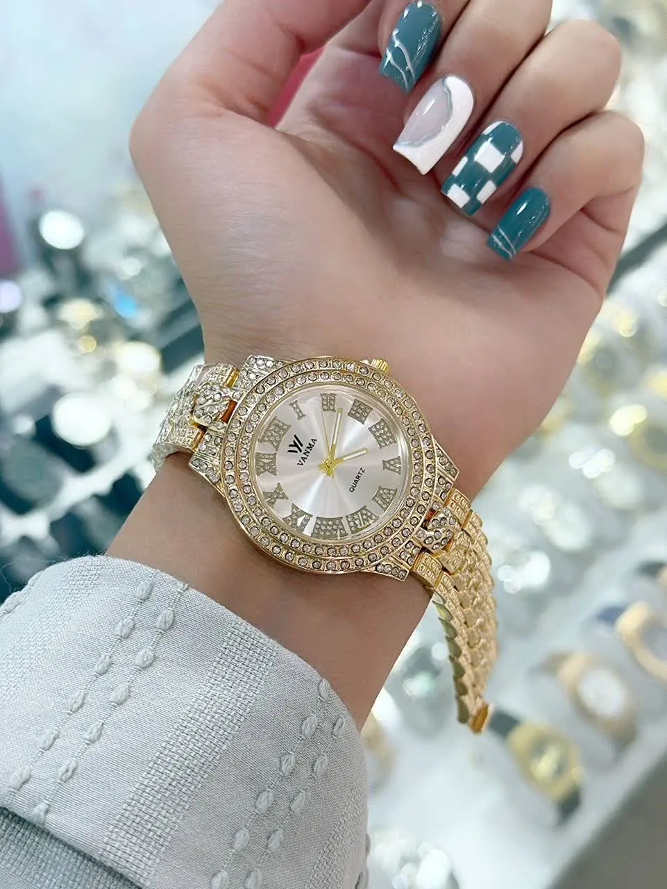 ساعت پرفروش نگین دار 💎