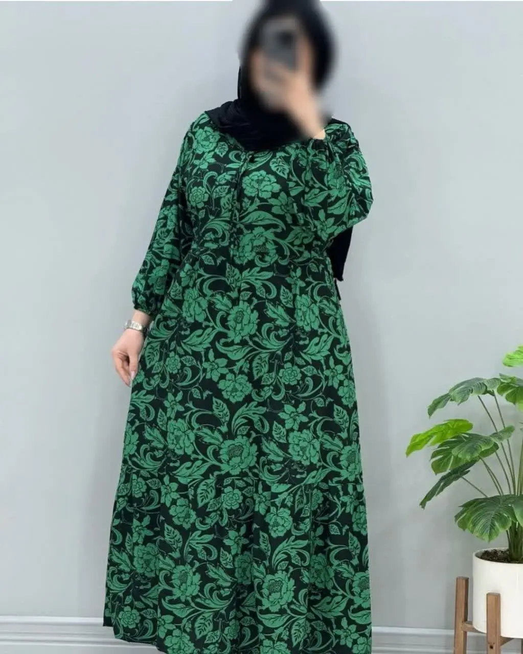  تنها راه نجات از گرمای تابستون تو مناطق گرمسیر تنها پوشیدن ساحلی سبک و خنک با جنس بوگاتی هست که نه چروک میشه نه ابرفت داره یه بندم داره جهت تنظیم سایز
