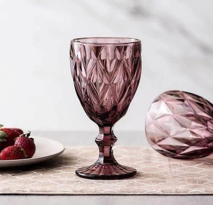 گیلاس و دسرخوری رنگی
