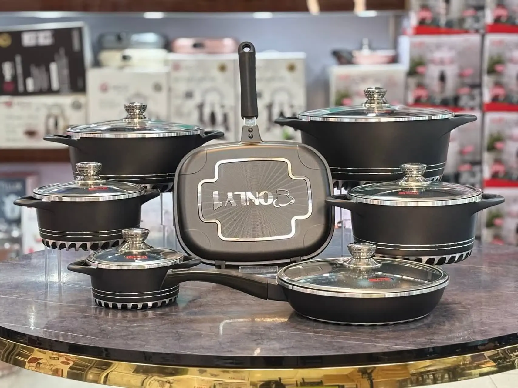 سرویس‌های ۱۷پارچه انلی وان (Only۱) 
