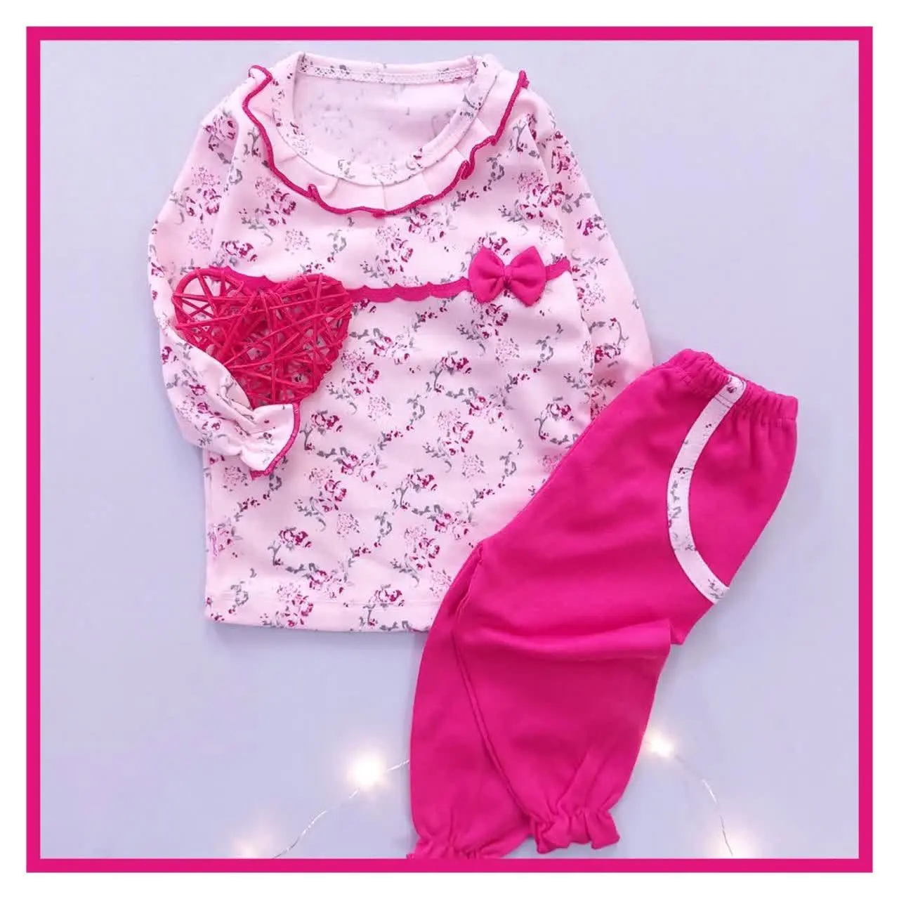 اینم یه بلوز شلوار خیلی عالی
