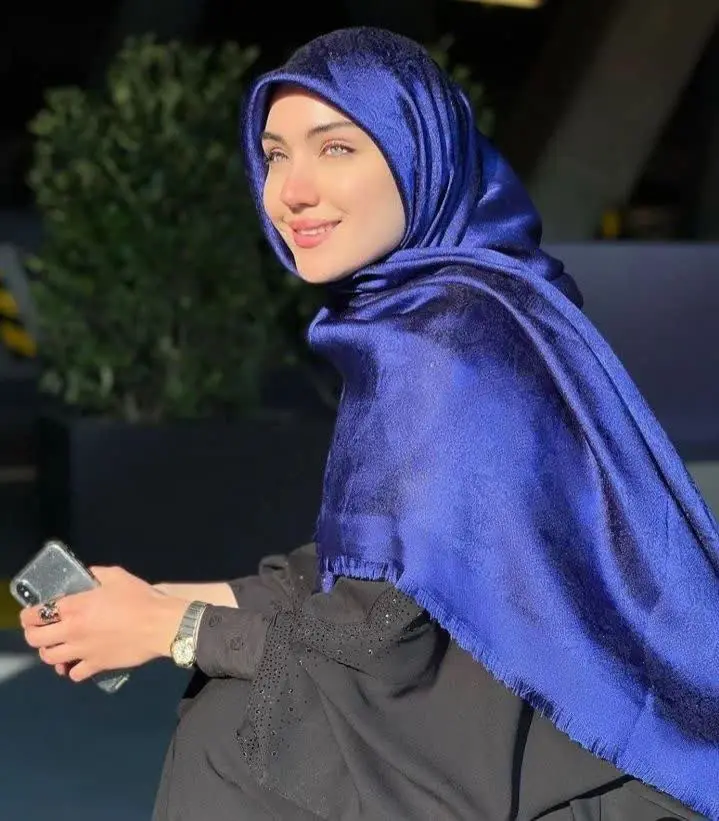 🌟کاربردی‌تر ازاین روسری پیدا نمیشه🌟
