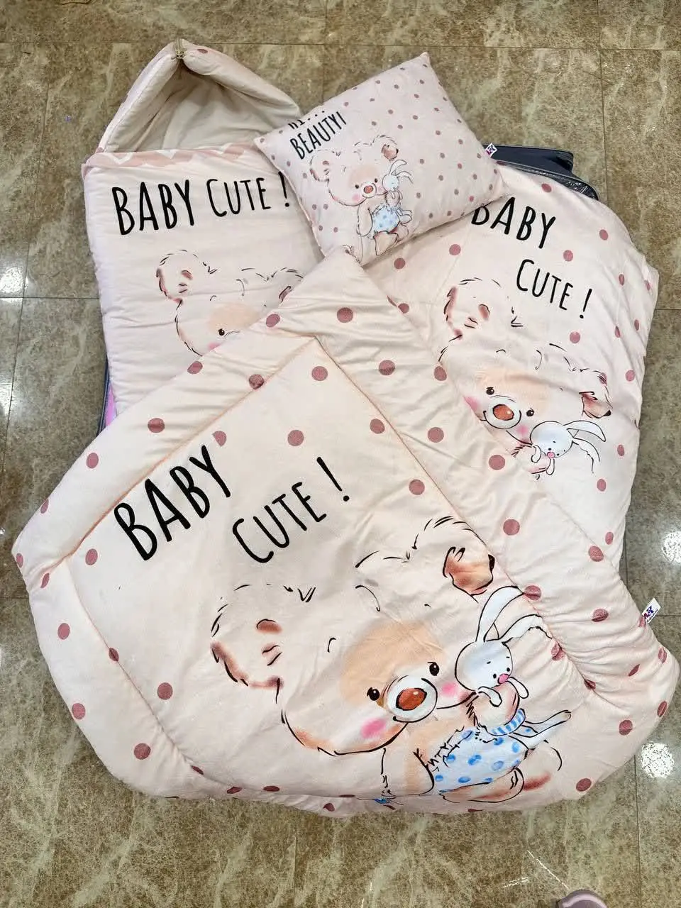 سرویس خواب چهار تکه مخمل طرح خرس خالدار نوزادی و کودک کد ۲۱۰۳۱ 
