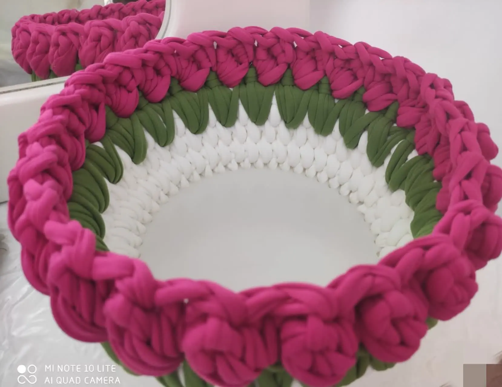 🌷سبد تریکو گل رز 
