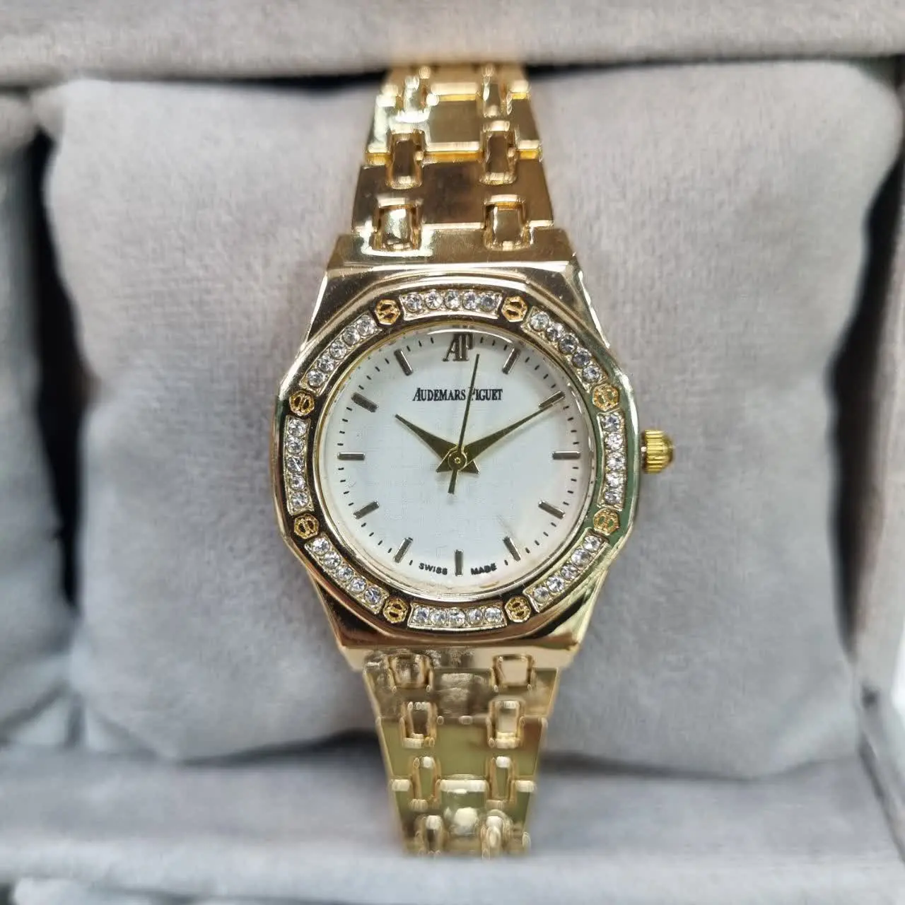 ساعت مچی زنونه چنل،