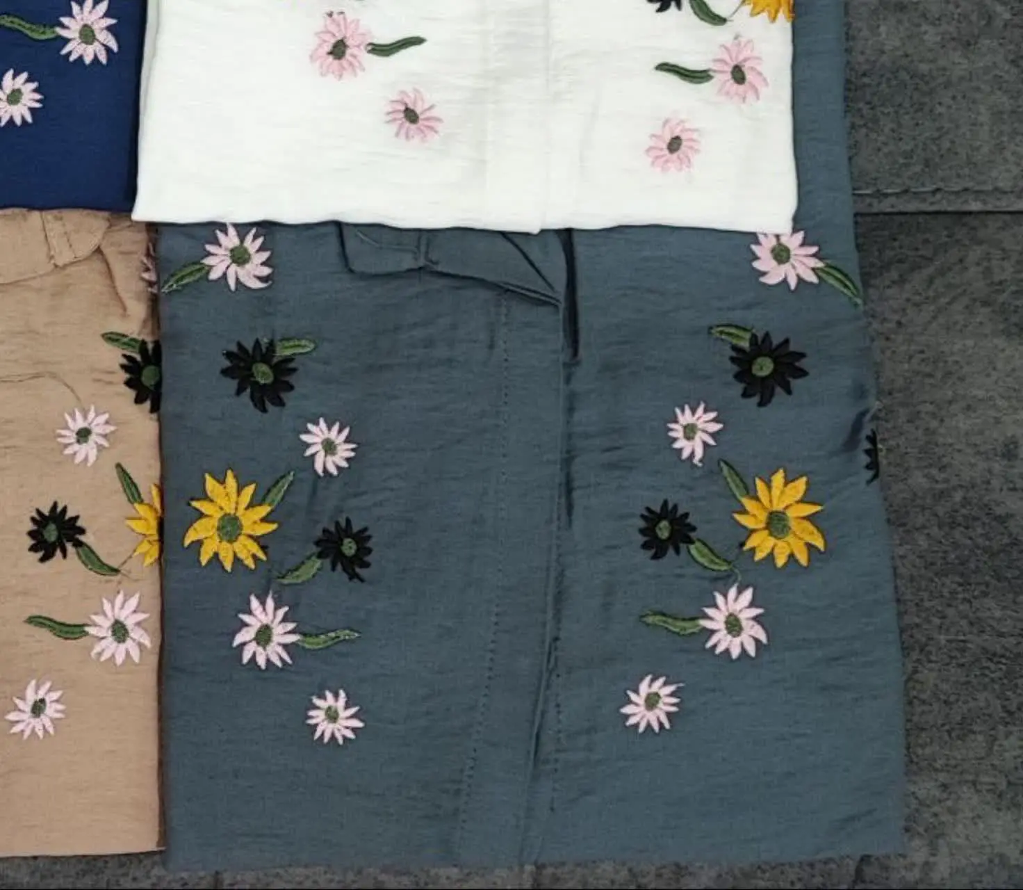 👚 نام: مانتو zom