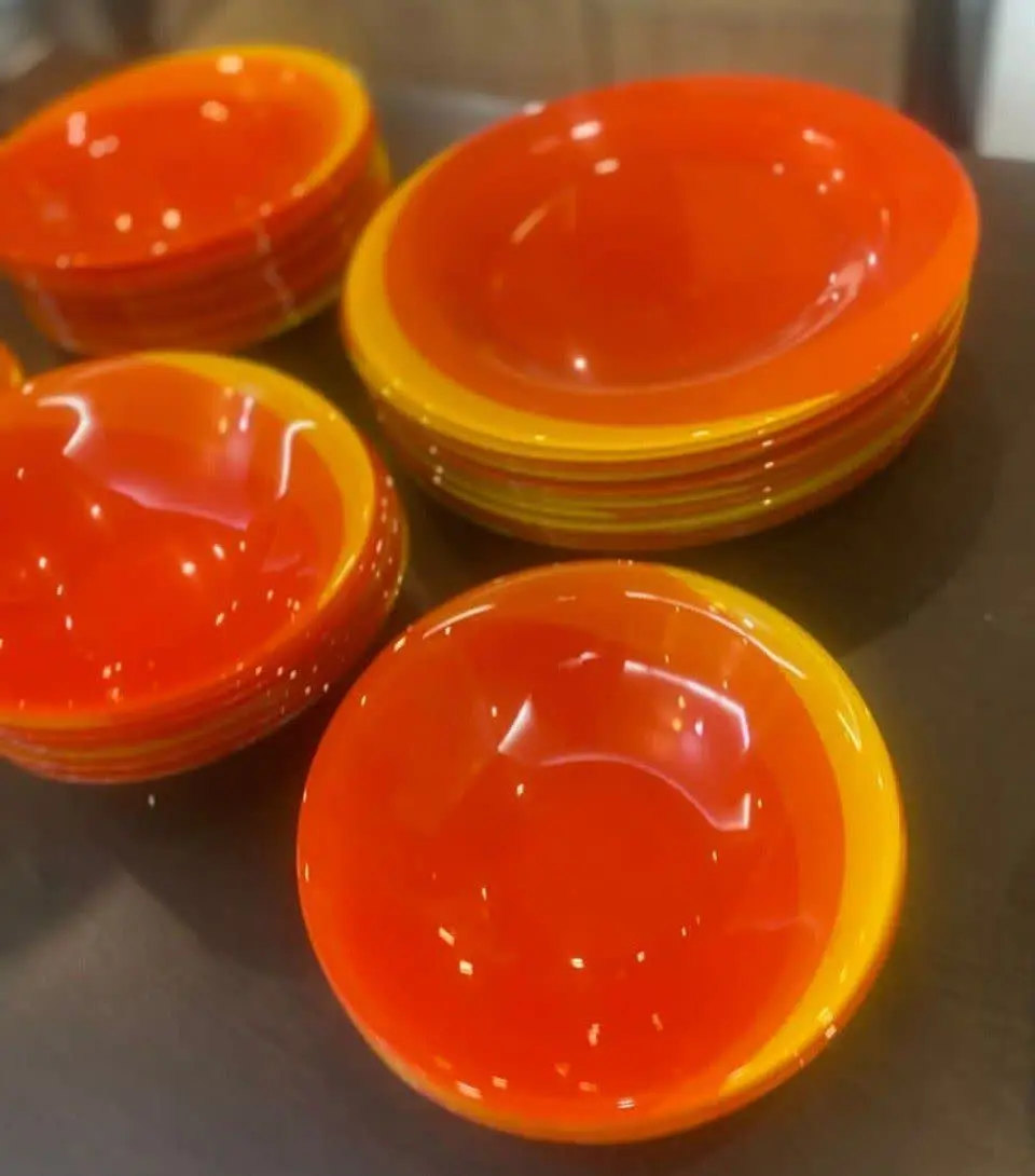 ۱۲ عدد کاسه، ۲ عدد دیس