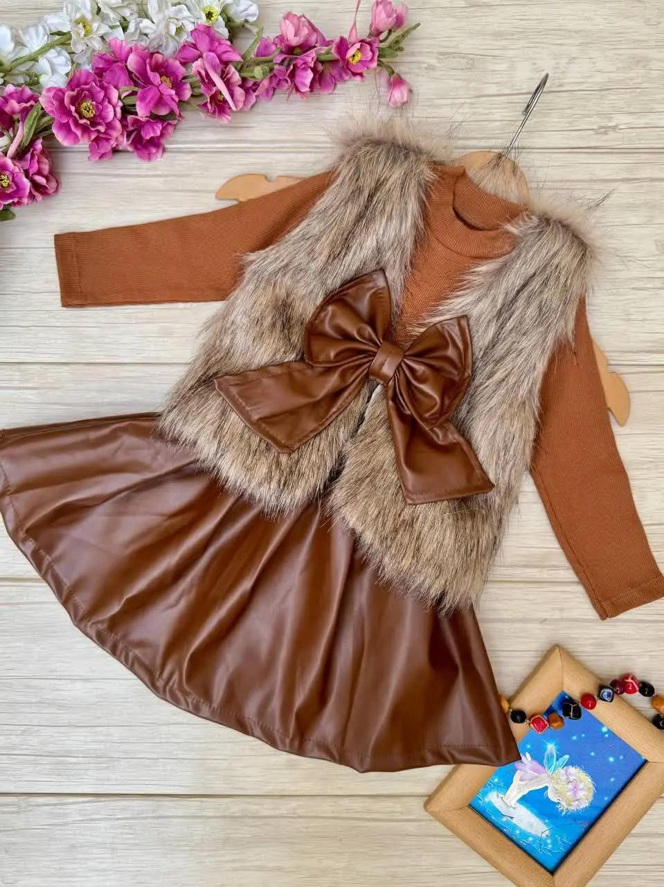 چهار تیکه مجلسی خز و چرم مدل ارغوان 😍
