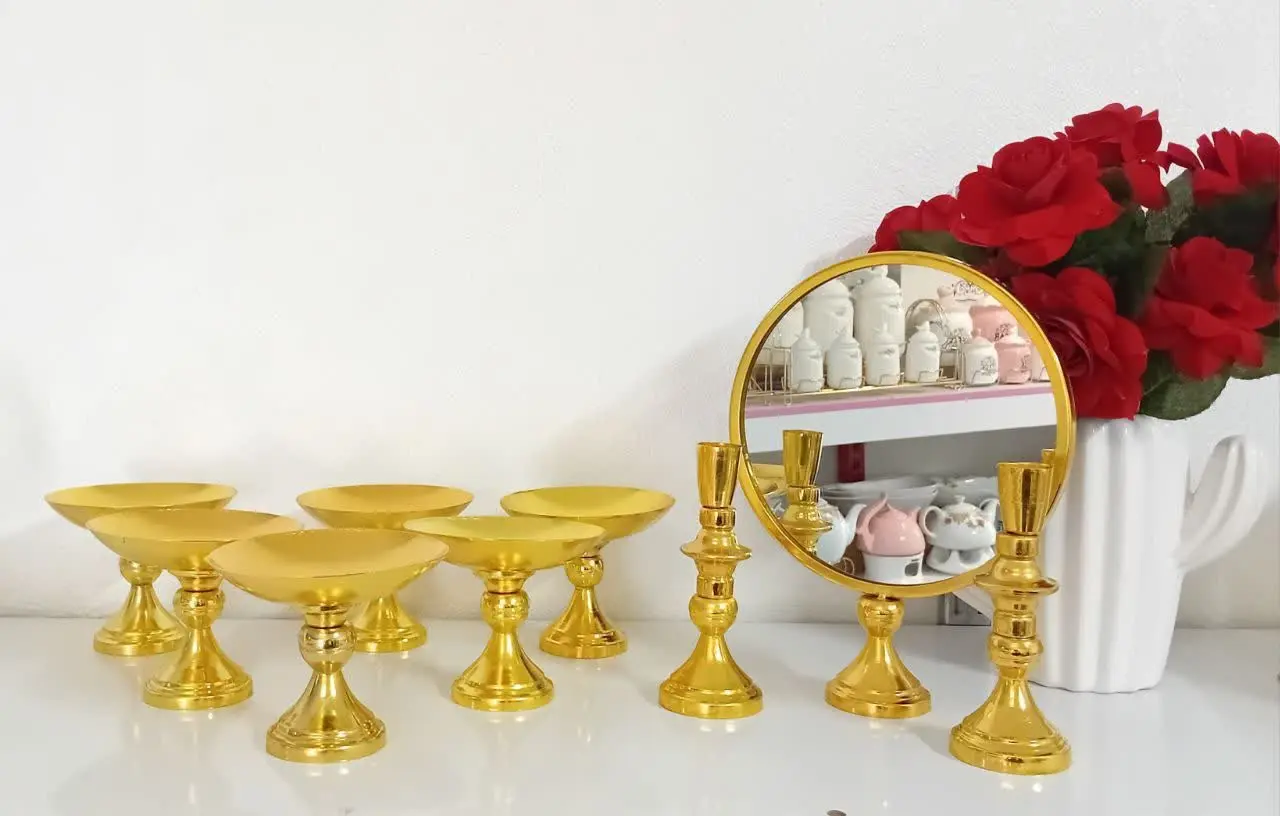 ست هفت سین و آینه شمعدان فلزی طلایی
