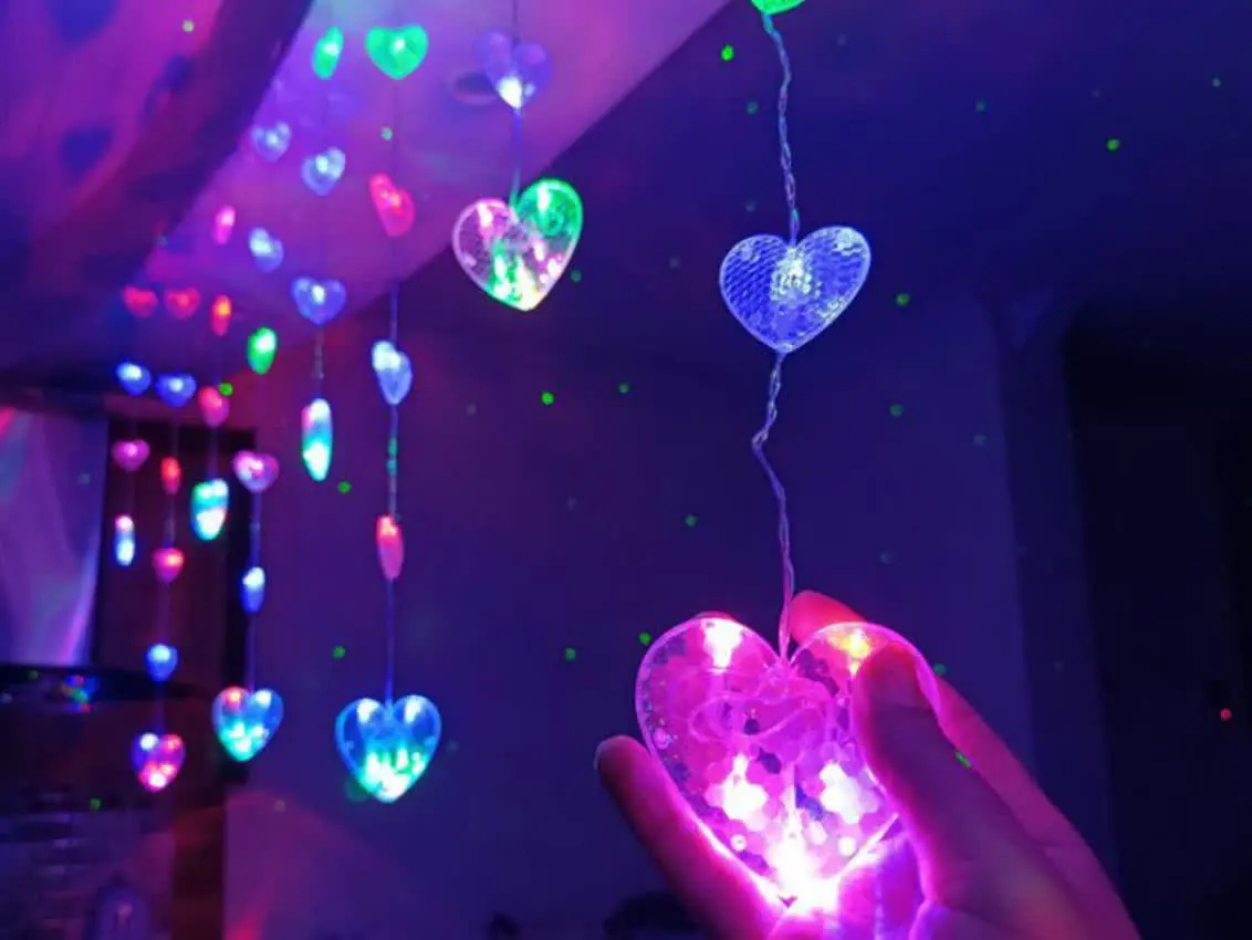 ✨ ریسه پرده ای قلب قلب رنگی ✨