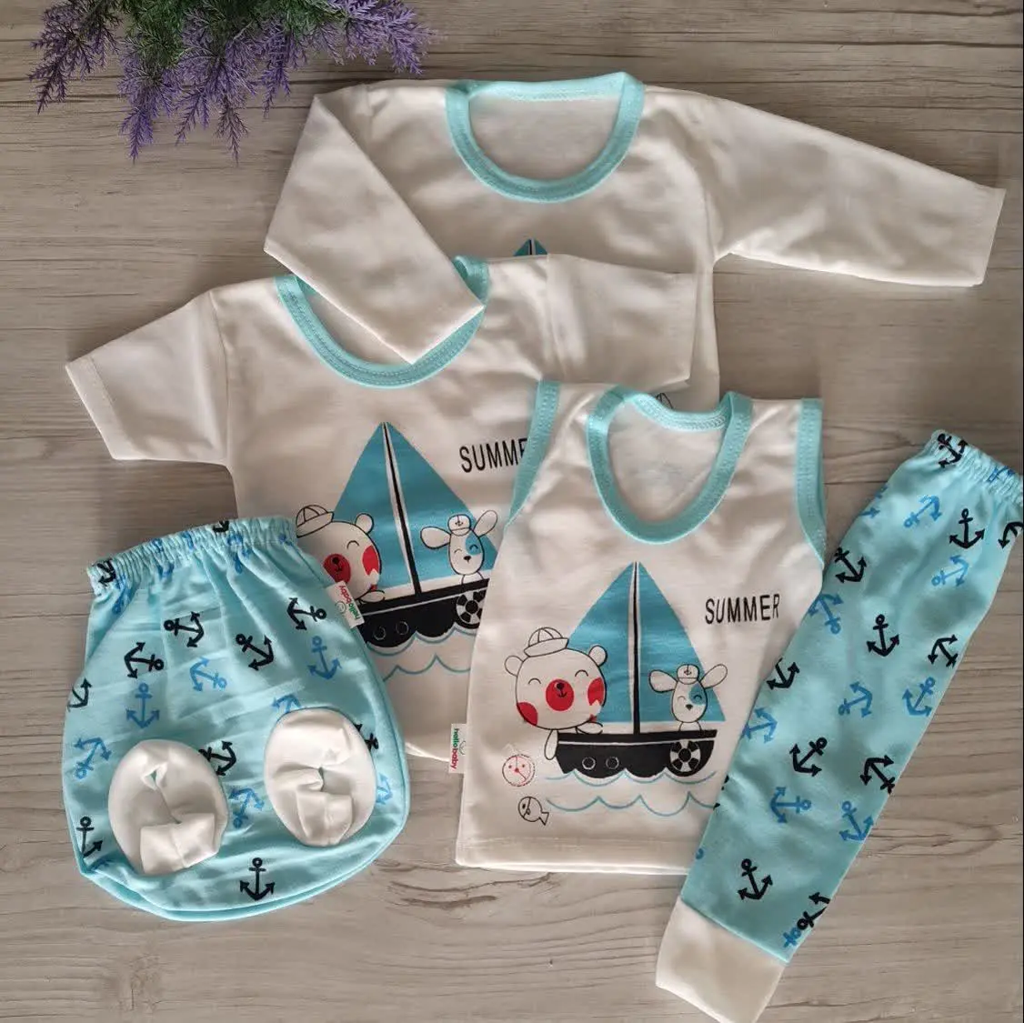 پنج تیکه نوزادی پسرانه لنگر نرم و مناسب با پوست حساس نوزادان جعبه‌ای مناسب سیسمونی
