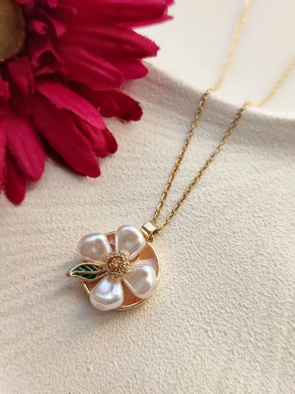 گردنبند مارک ژوپینگ