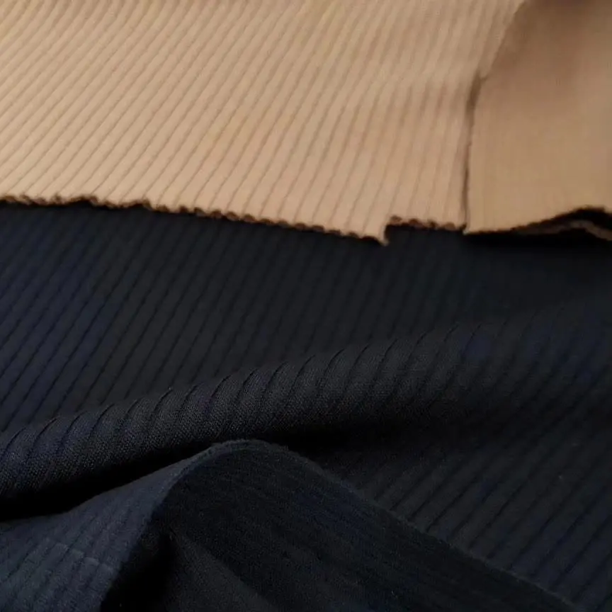 پارچه تسلا آوردیم برای شلوار کراپ خوبه ترند شده 
