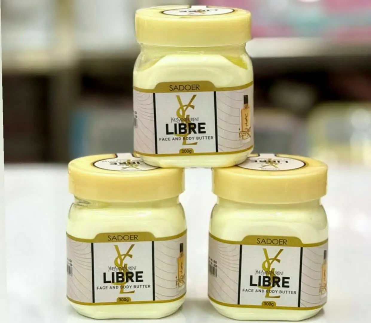 ترکیبی از لوسیون، کره بدن وعطر