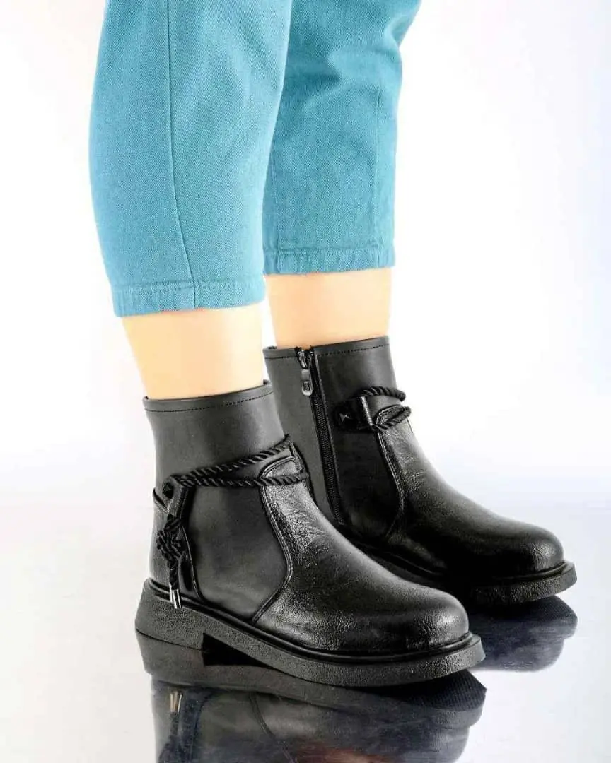 #نیم ساق همراز 
