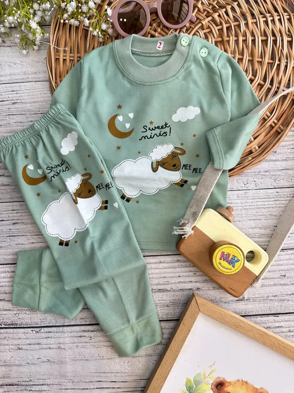 بلوز شلوار طرح ببعی سبز سدری نوزادی و کودک کد ۱۷۳۰۱۸ 
