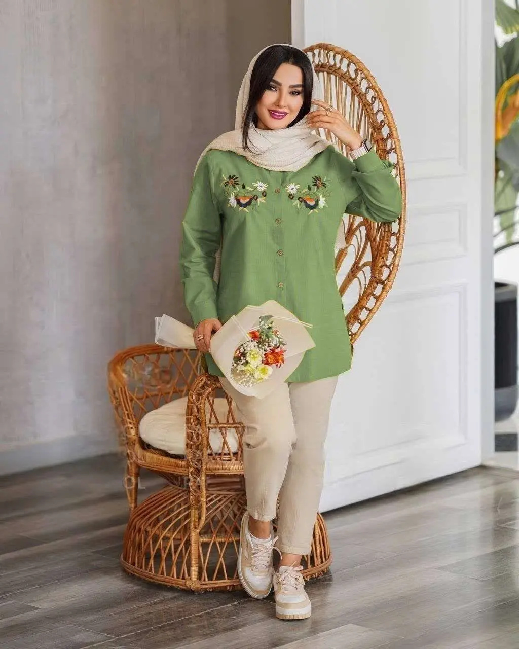 رنگ بندی: زرشکی, سبزسدری, س...