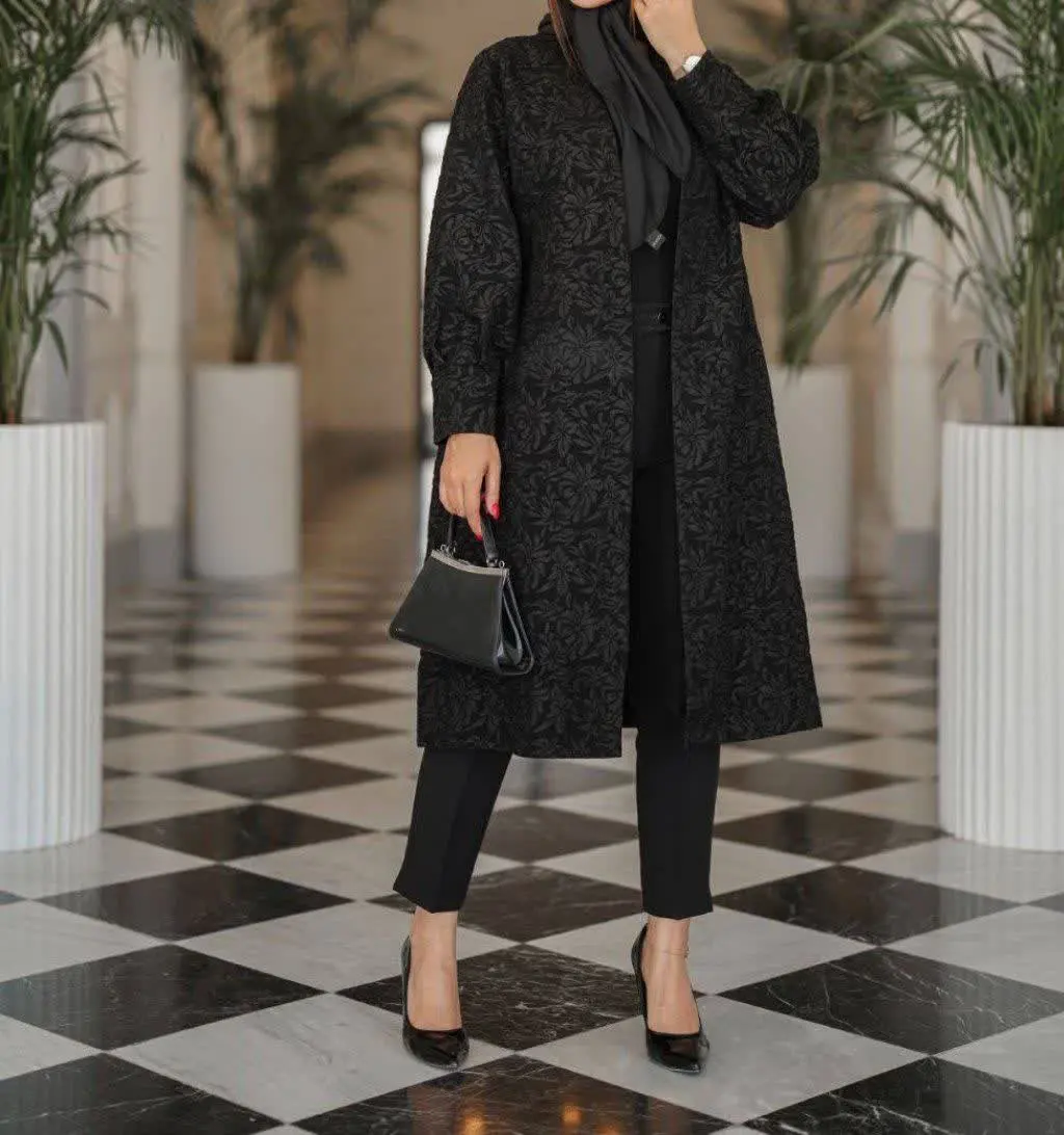 👚 نام: مانتو فکورا