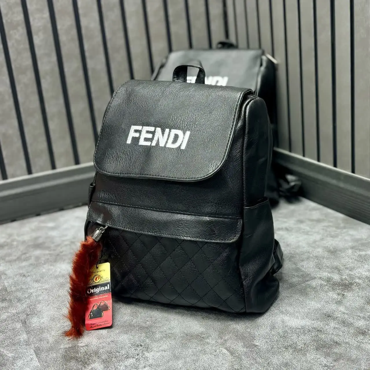 کوله پشتی فندی
