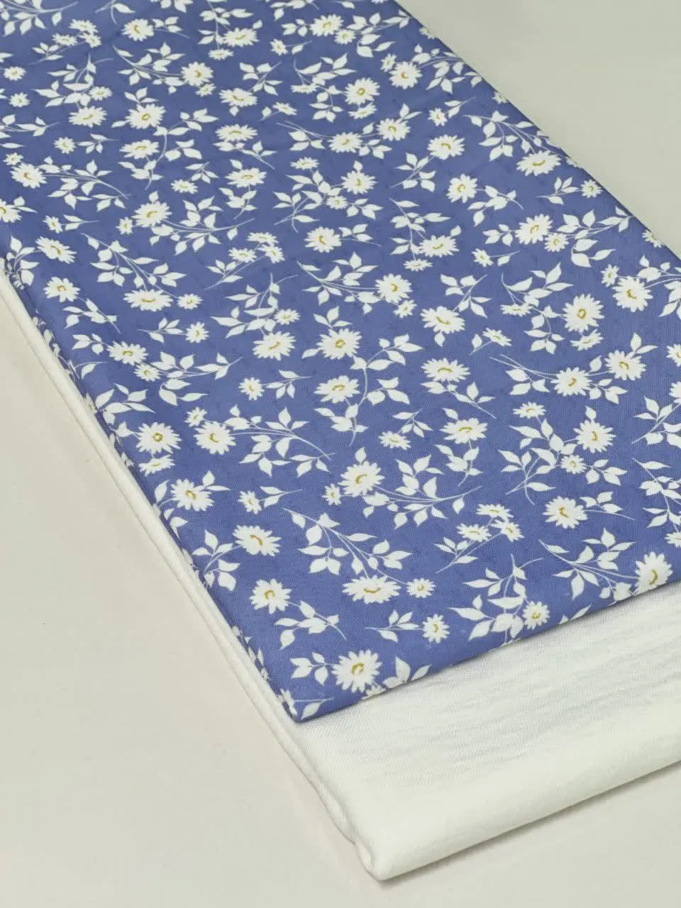 مناسبه: مانتو، پیراهن، کفتا...