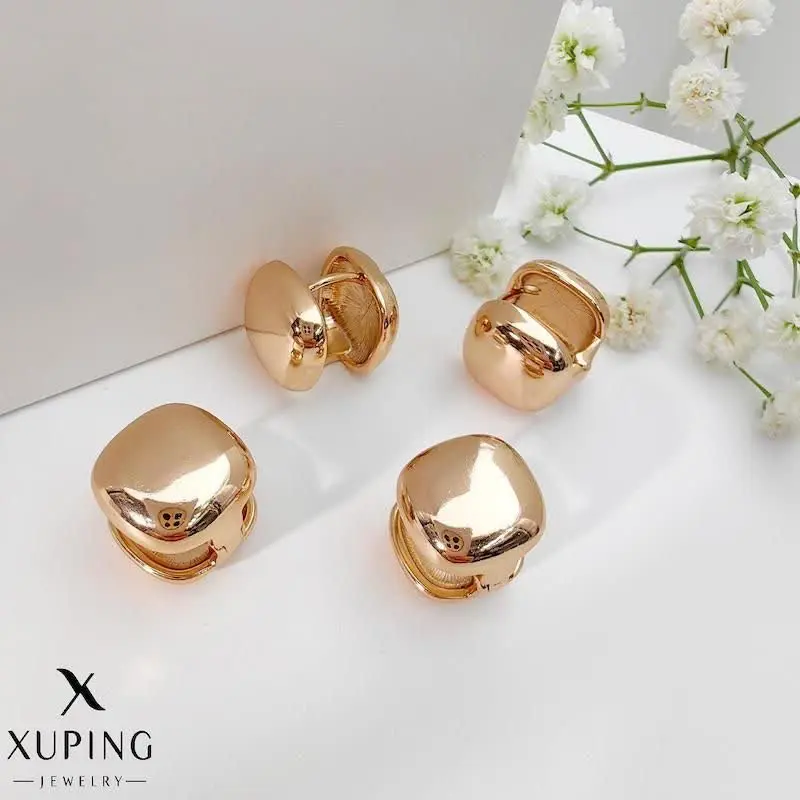 ⚜ گوشواره مینیمال مربعی از...