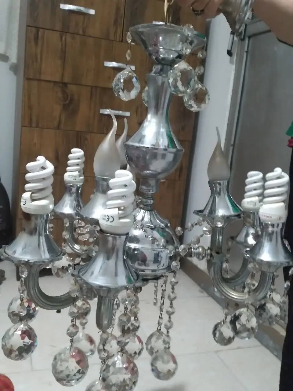 ۳ عدد لوستر سه شاخه؛ ۹ شعله 
